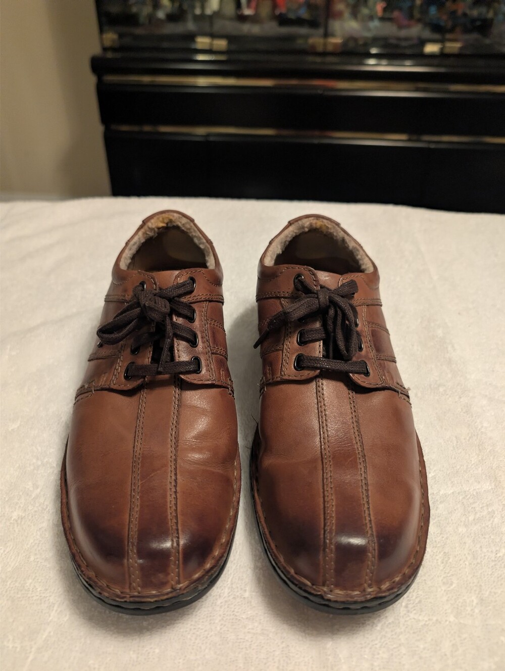 Clarks Brown Leather Lace-Up Oxfords